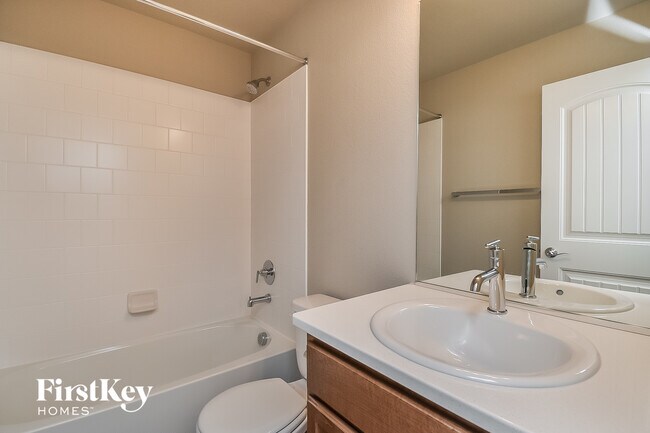 Building Photo - 10225 Luneth Dr