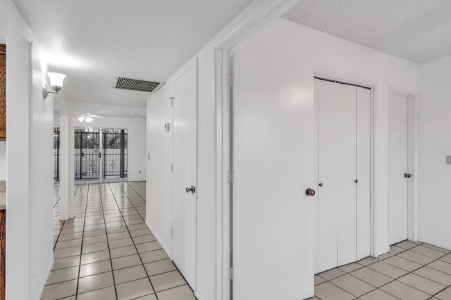 Building Photo - 7860 E Baker St