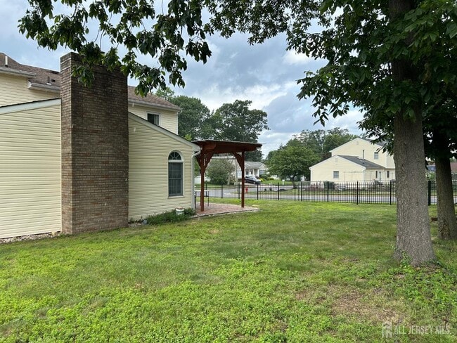 Building Photo - 26 Netherwood Cir