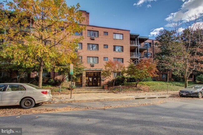 Primary Photo - 2325 42nd St NW