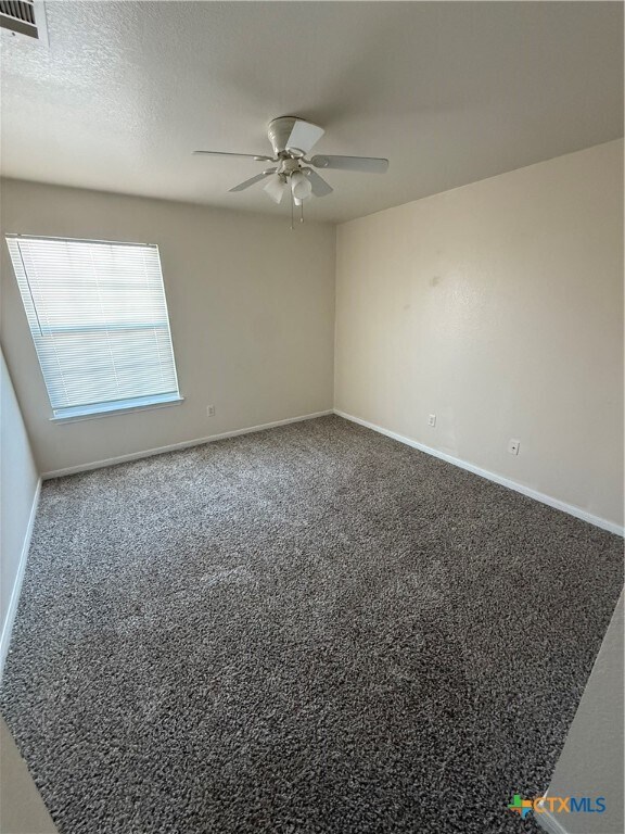 Building Photo - 102 Kings Ct