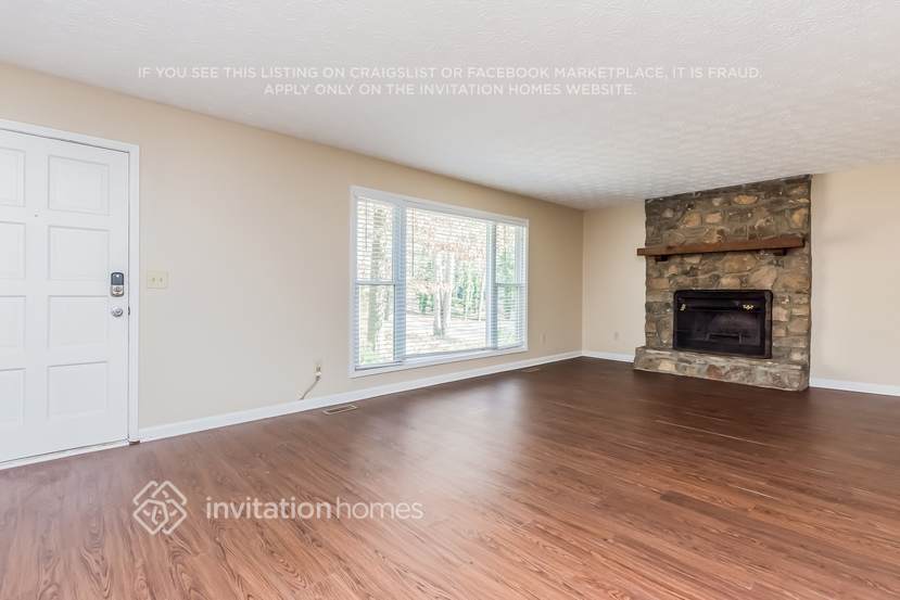 Building Photo - 640 Old Orchard Dr