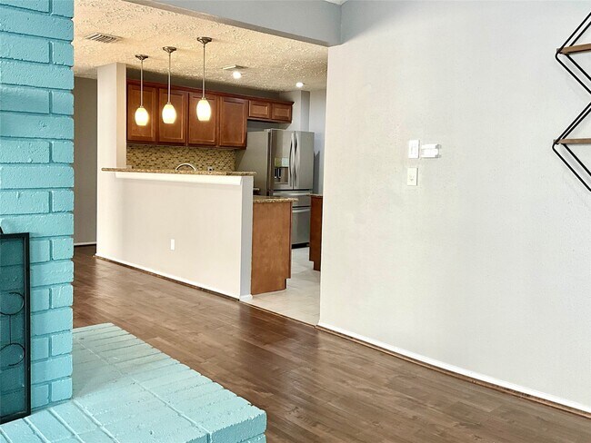 Building Photo - 11827 Moss Branch Rd