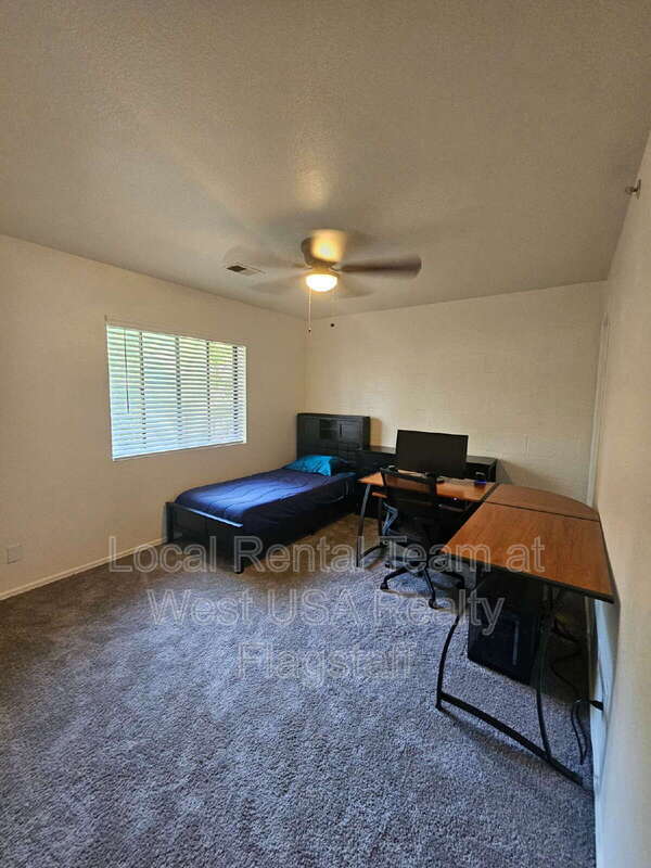 Building Photo - 6315 St Nicholas Cir