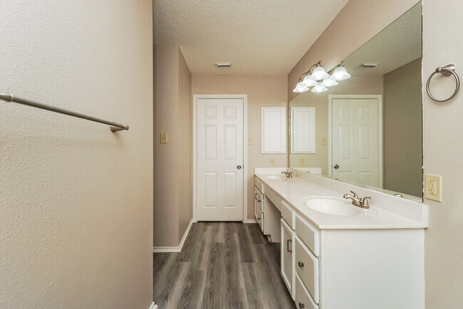 Building Photo - 3119 Blanco Pass