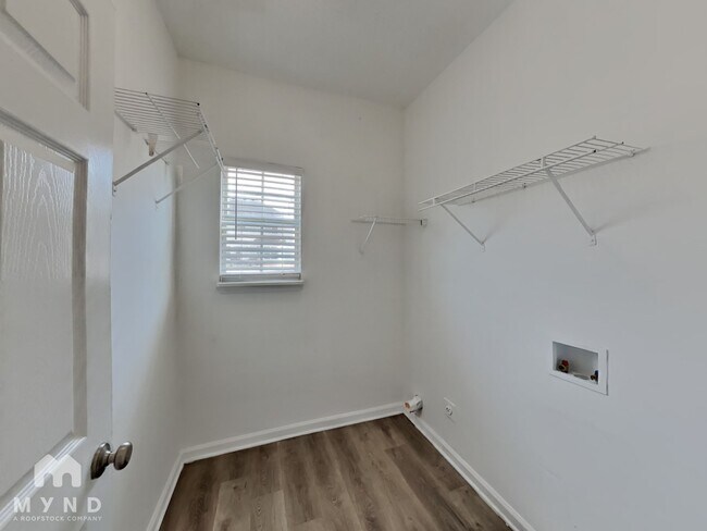 Building Photo - 3302 Summer Brooke Ln