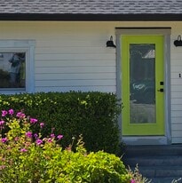 Building Photo - 667 Plum St