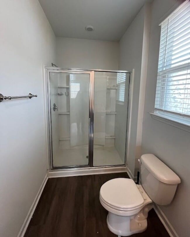 Building Photo - Stunning, Pet Friendly Home!