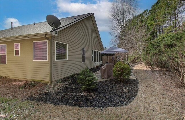 Building Photo - 3822 Carriage House Dr
