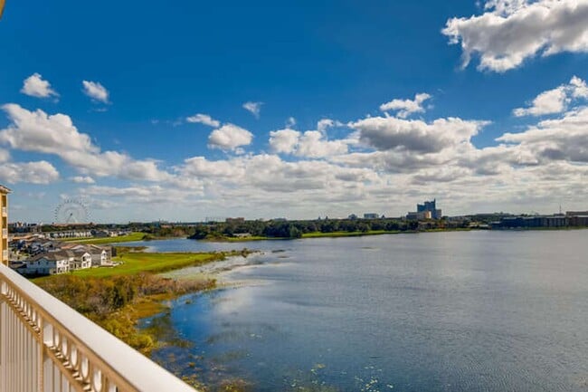 Building Photo - Vizcaya Heights Condos
