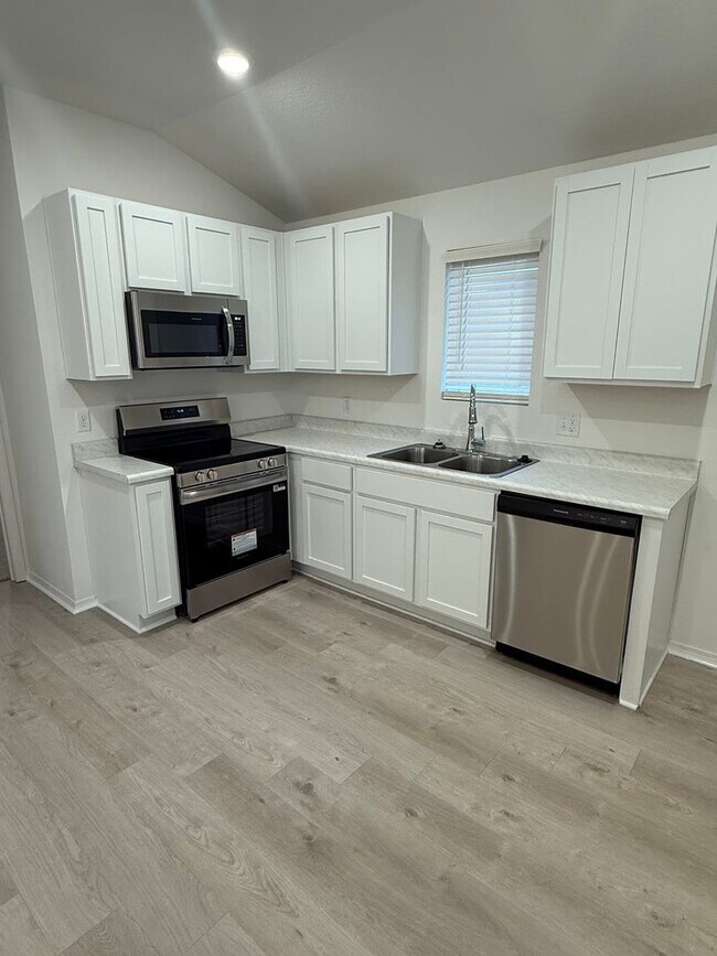 Building Photo - BRAND NEW Two Bedroom | One Bath Home in Vilonia