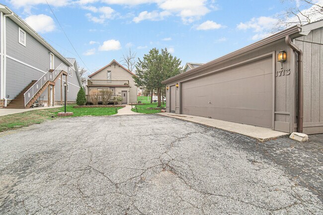 Building Photo - 1713 Ridge Rd