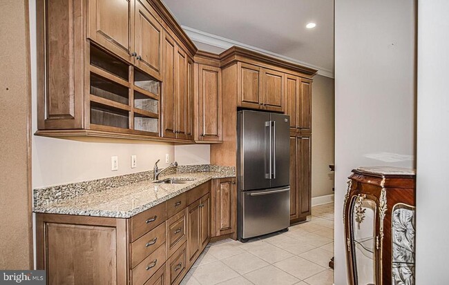 Building Photo - 7841 Montvale Way