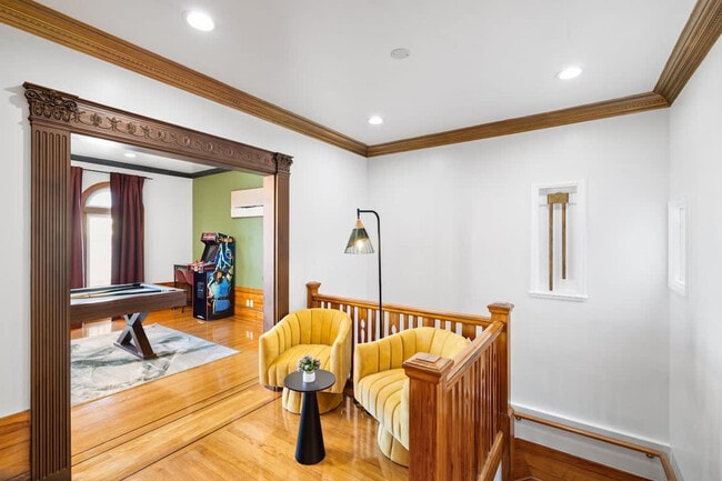 Building Photo - 2216 18th Ave