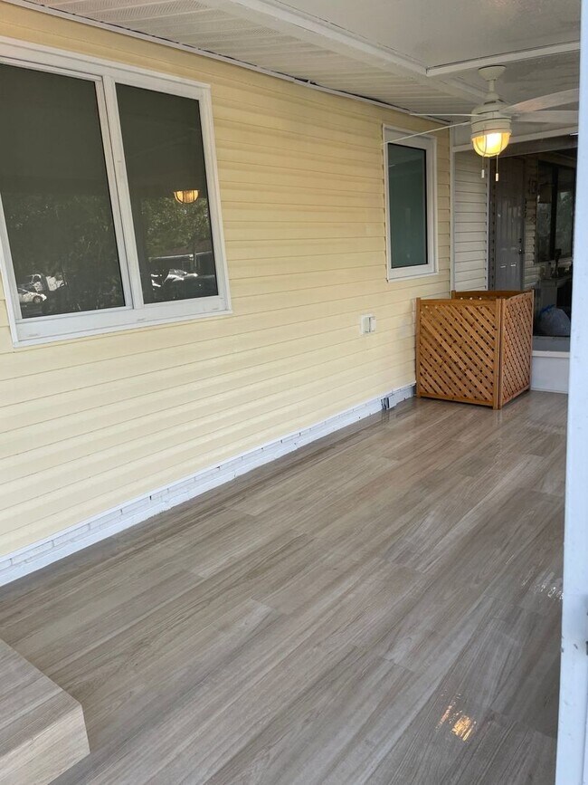 Building Photo - 1 Bedroom Condo in Vero Beach