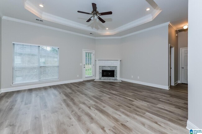 Building Photo - 1215 Riverford Dr