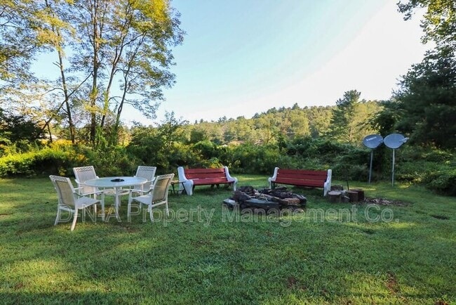 Building Photo - 3910 PA-447