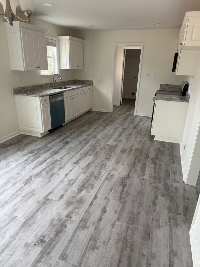 Building Photo - Brand New Build!