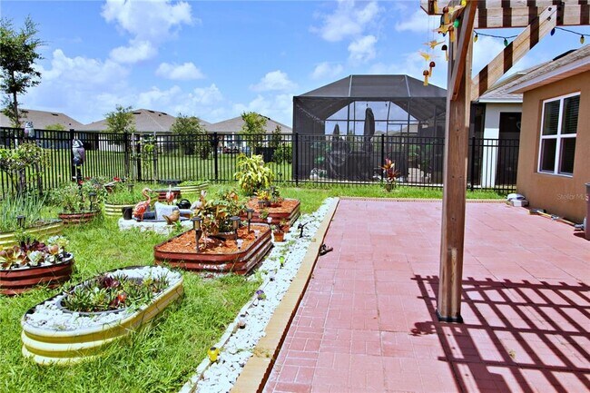 Building Photo - 6816 Cranes Roost Rd