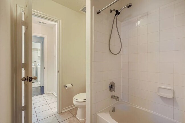 Building Photo - 24607 Tribeca Ln