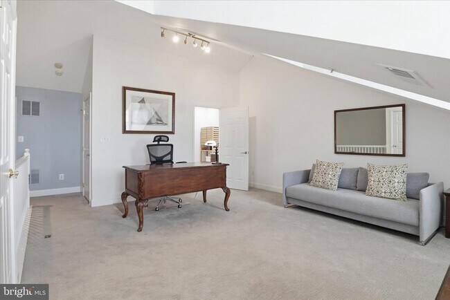 Building Photo - 308 S Fayette St