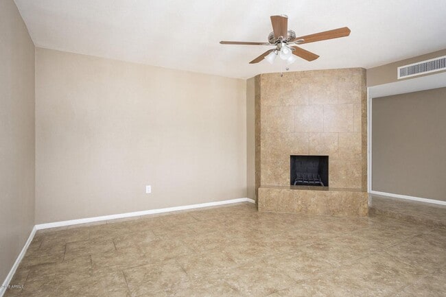 Building Photo - 5-Bedroom Tempe Home Near ASU with Garage & Covered Patio