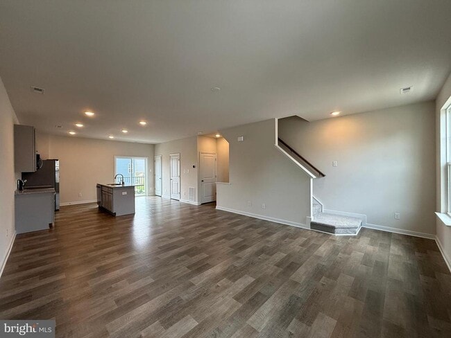 Building Photo - 2125 Grand Reserve Ln