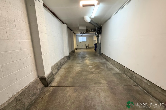 Building Photo - Bright and Updated 1 Bedroom Home with Pri...