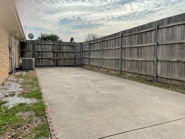 Building Photo - 3/2/2 Grapevine-Colleyville ISD