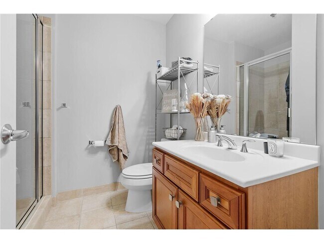 Building Photo - 929 Portland Ave