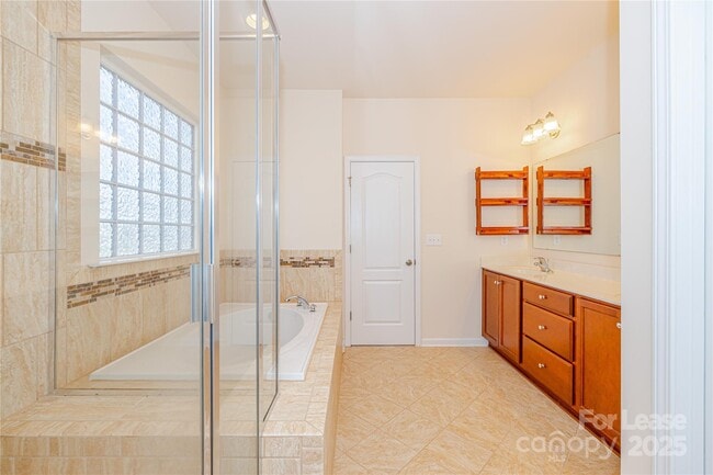 Building Photo - 2624 Snap Dragon Dr