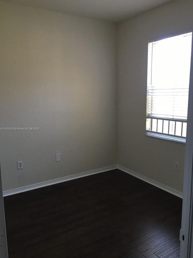 Building Photo - 3361 Merrick Ln