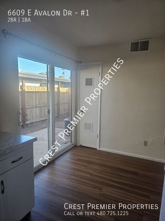 Building Photo - 6609 E Avalon Dr