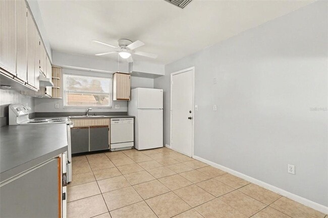 Building Photo - 10157 Bluff Ct