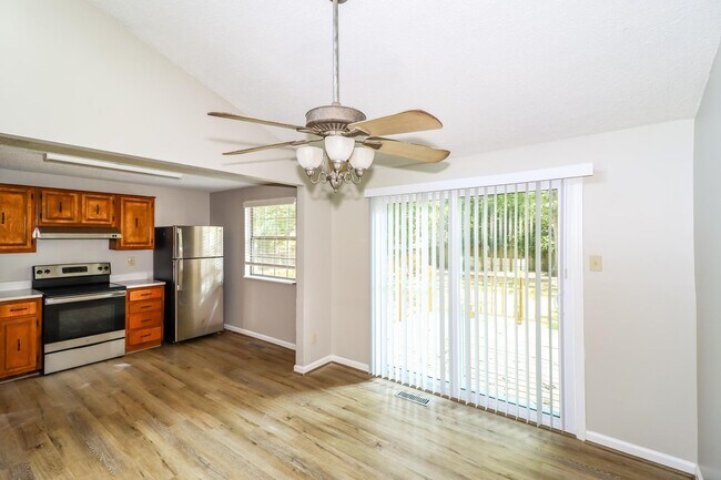 Building Photo - 6801 Autumnhill Ln