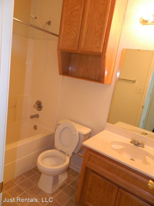 Building Photo - 4 br, 2 bath House - 2903 Wisteria Lane