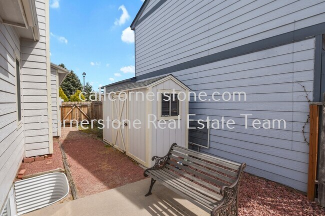 Building Photo - 8640 Boxelder Dr
