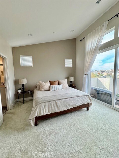 Building Photo - 2241 Horseback Rd