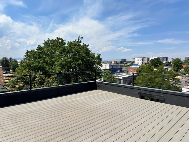 Building Photo - 452 Inca St