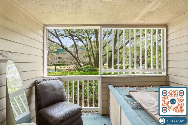 Building Photo - Fully Furnished 2BR Condo in Hilton Head’s North End – $150 Off First Month’s Rent!