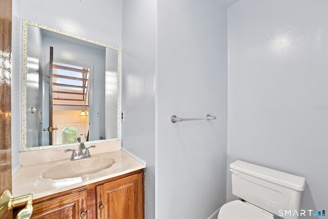Building Photo - 50 Alvord Ln