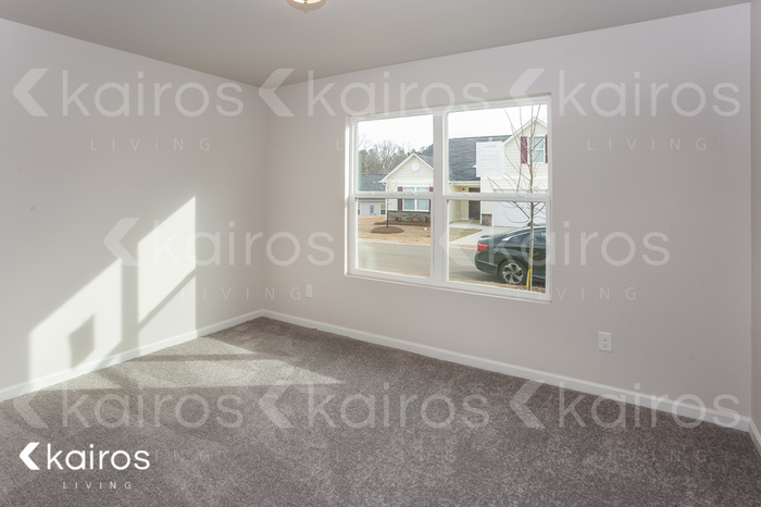 Building Photo - 1201 Silvertrace Dr