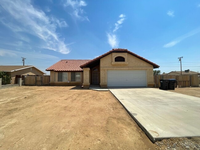 Primary Photo - Modern Living in California City