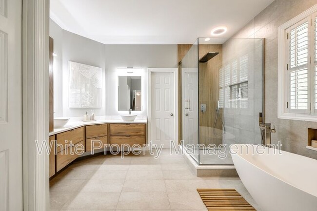 Building Photo - 1126 Blowing Rock Cove