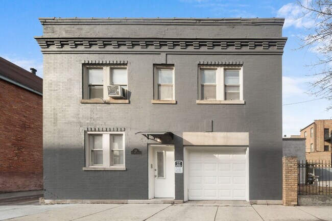 Primary Photo - 64 E 46th St