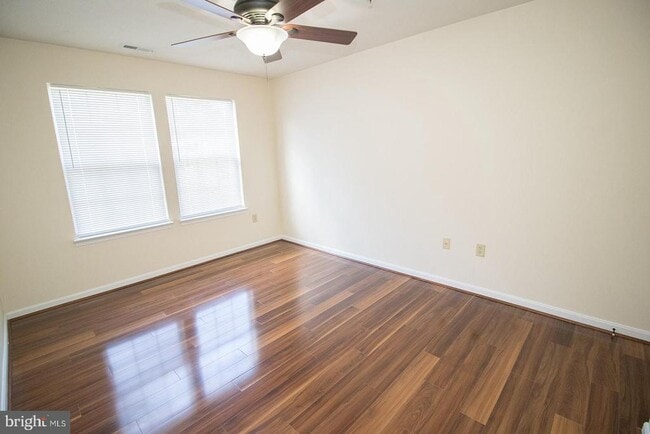 Building Photo - 45522 Westmeath Way