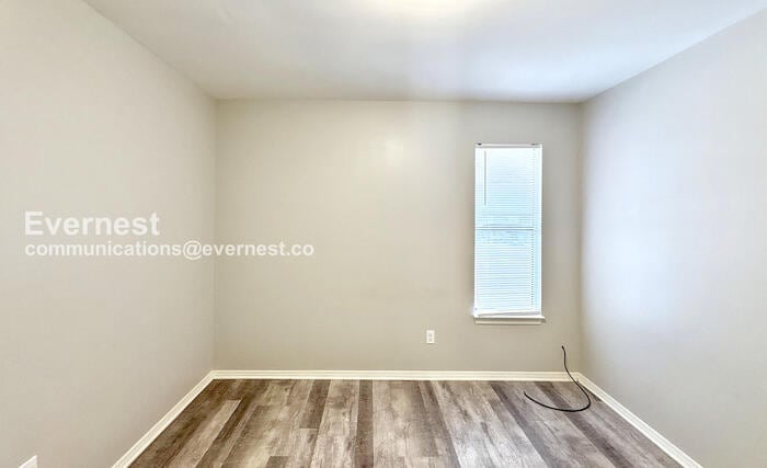 Building Photo - 2330 Grayson Valley Dr