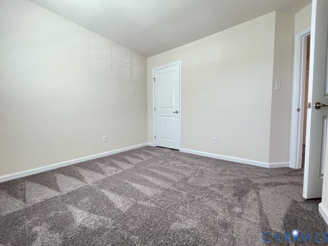 Building Photo - 8107 Creekside Village Dr