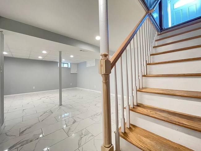 Building Photo - 32 Aldrew Terrace