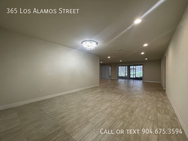 Building Photo - Spacious Las Calinas Home with Preserve Views